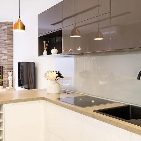 Island Breeze Oasis By Belmont Realty Apartment *
