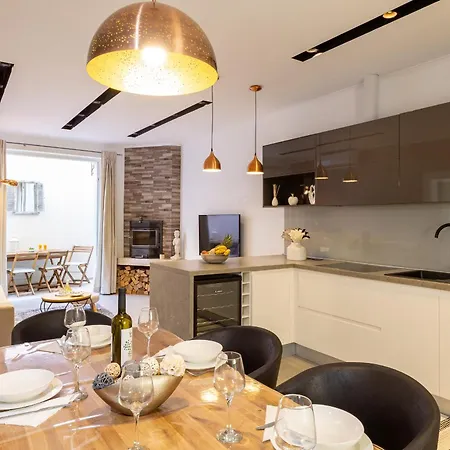 Island Breeze Oasis By Belmont Realty Apartment *