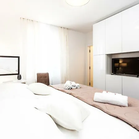 Zora Apartment Vela Luka