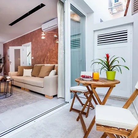 Island Breeze Oasis By Belmont Realty *